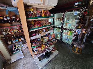 田原商店の内観