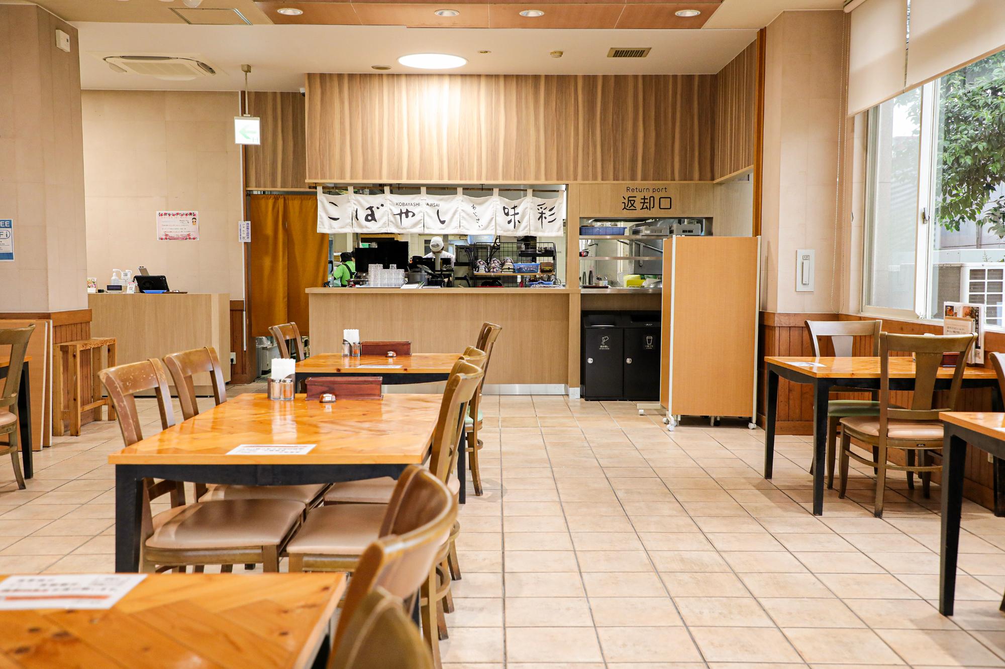 リニューアル後の道の駅ゆ～ぱるのじりのレストラン「こばやし 味彩」写真